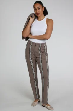 10 Days 20-450-6202 Top Off white