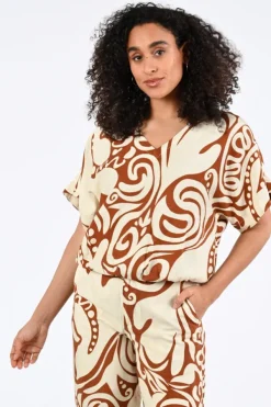 Geisha 63435-26 Blouse korte mouw Camel
