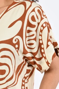 Geisha 63435-26 Blouse korte mouw Camel