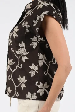 Geisha 63212-20 Blouse mouwloos Donker bruin