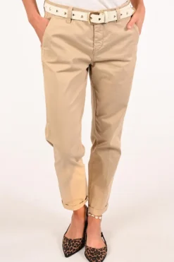 Mac Chino turn up Chino Zand