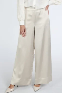 Mac Coralie Broek Zand