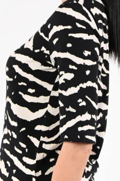 Marc Cain AR 48.38 J10 T-shirt driekwart mouw Zwart