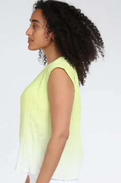 Marc Cain AS 61.13 W65 Blouse mouwloos Geel