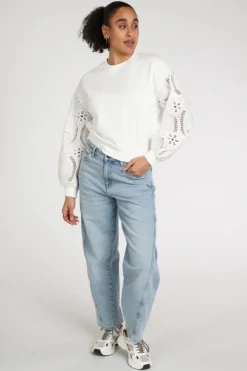 Moscow Lacie 114-04 Sweater Off white