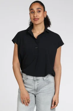 Penn & Ink LYNN Blouse korte mouw Zwart