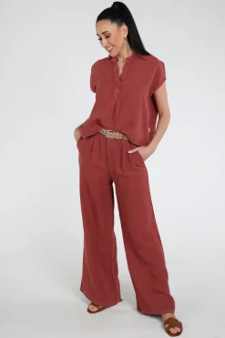 Penn & Ink S26Z848 Blouse mouwloos Donker rood