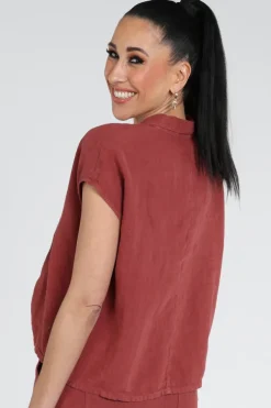 Penn & Ink S26Z848 Blouse mouwloos Donker rood
