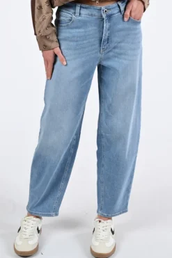 Rosner Mara tapered Jeans Light blue denim